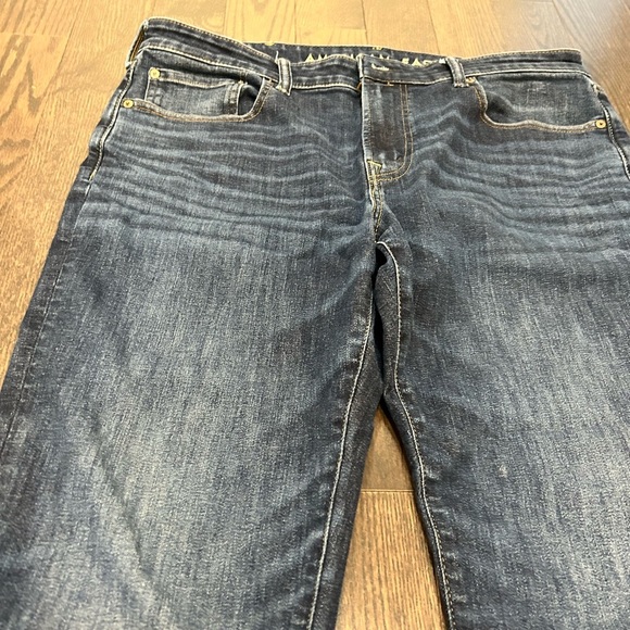 American Eagle Blue Jeans - Picture 2 of 5